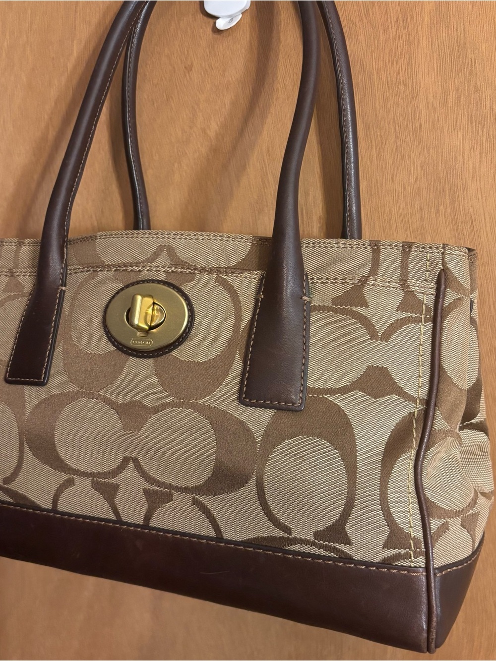 Coach Hampton Madeline Signature Satchel 2008 - Picture 2 of 8